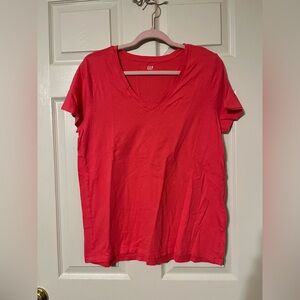 GAP Women's Pink V-Neck Top Size XLarge